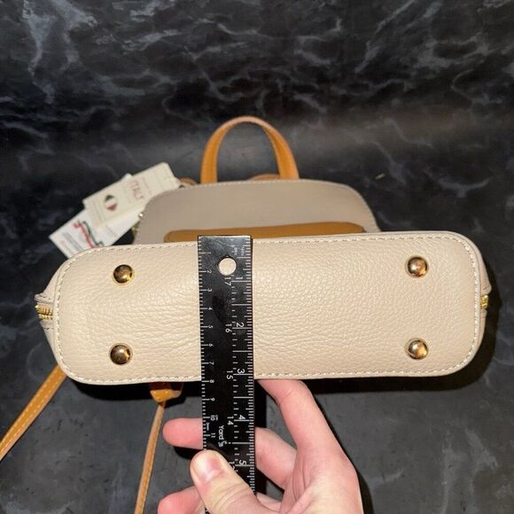 NWT DIVINA FIRENZE Kitty Latte And Honey Leather Backpack Purse Made in Italy - Picture 5 of 9